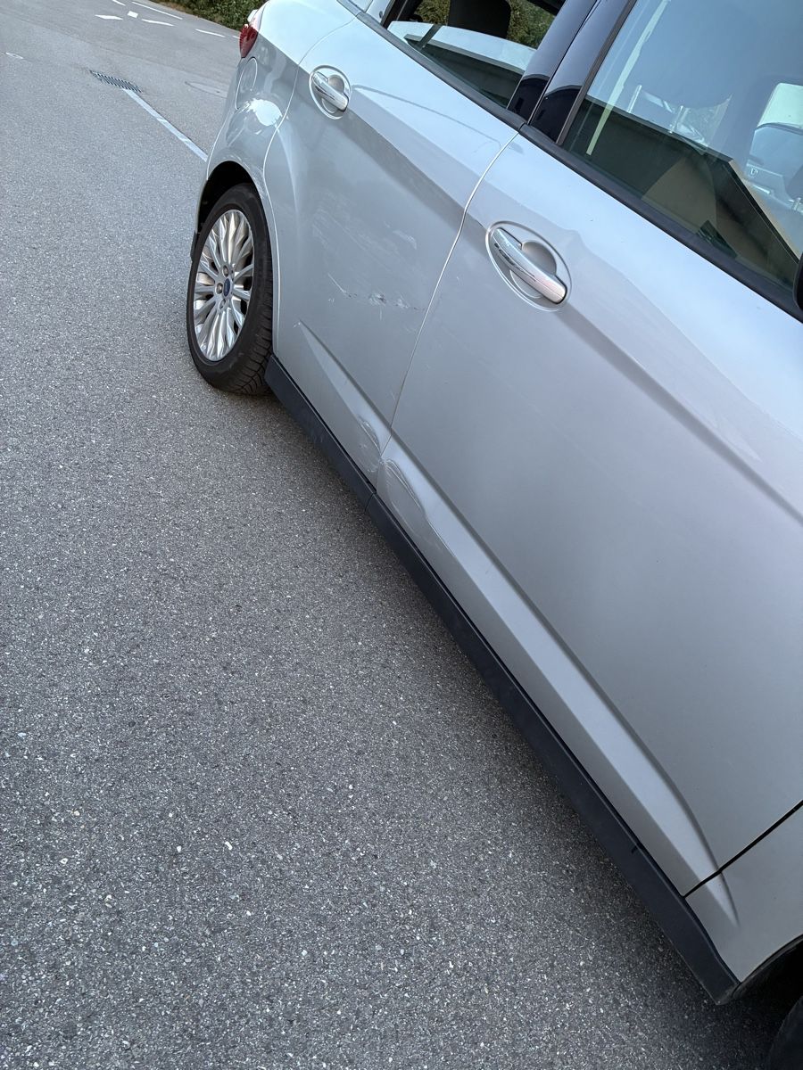 Automobili: ford c max 1.0 – Usato da Biel/Bienne venduto da ani_ldn8 2