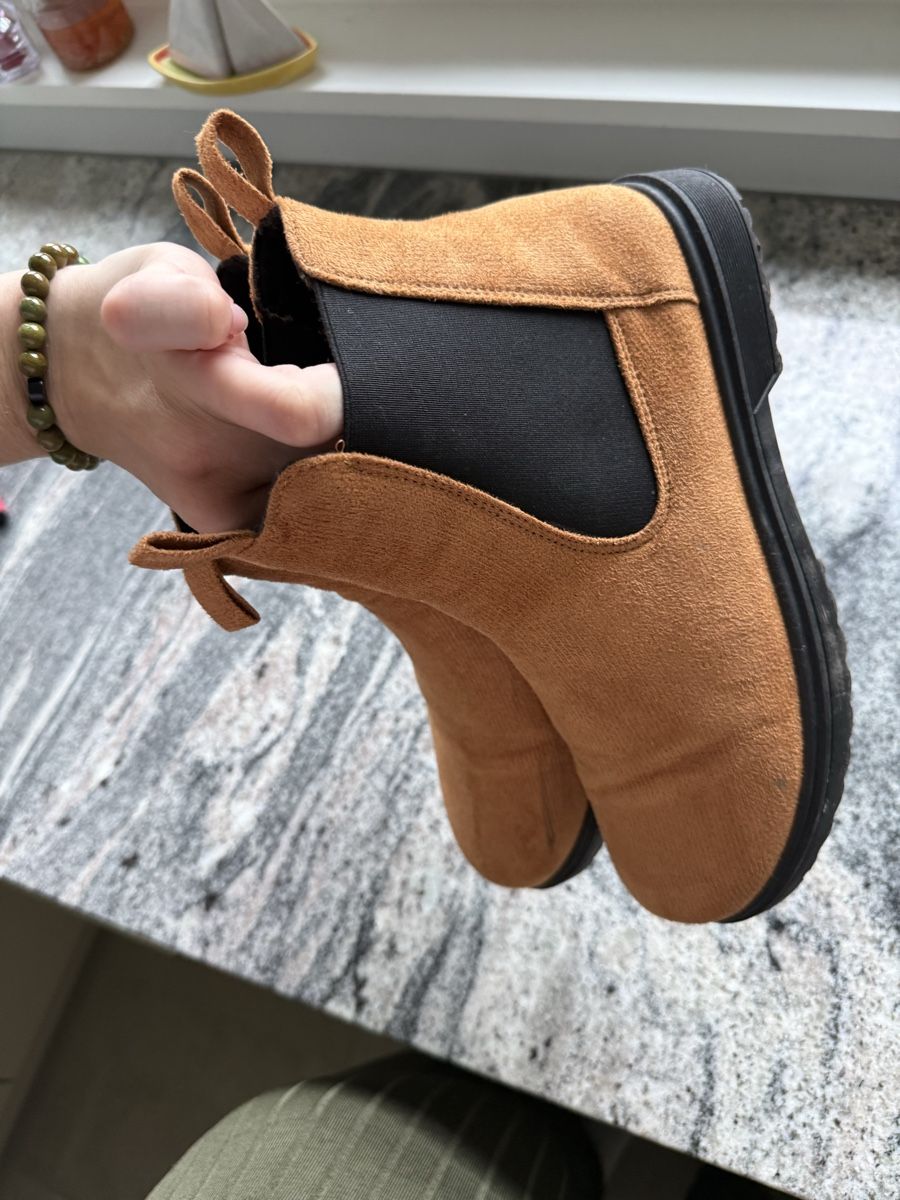 Scarpe da donna: Braune Chelsea Boots Wildleder-Optik  Gr. 40 – Nuovo (secondo la descrizione) da Hüttwilen venduto da sar_8gj7 2