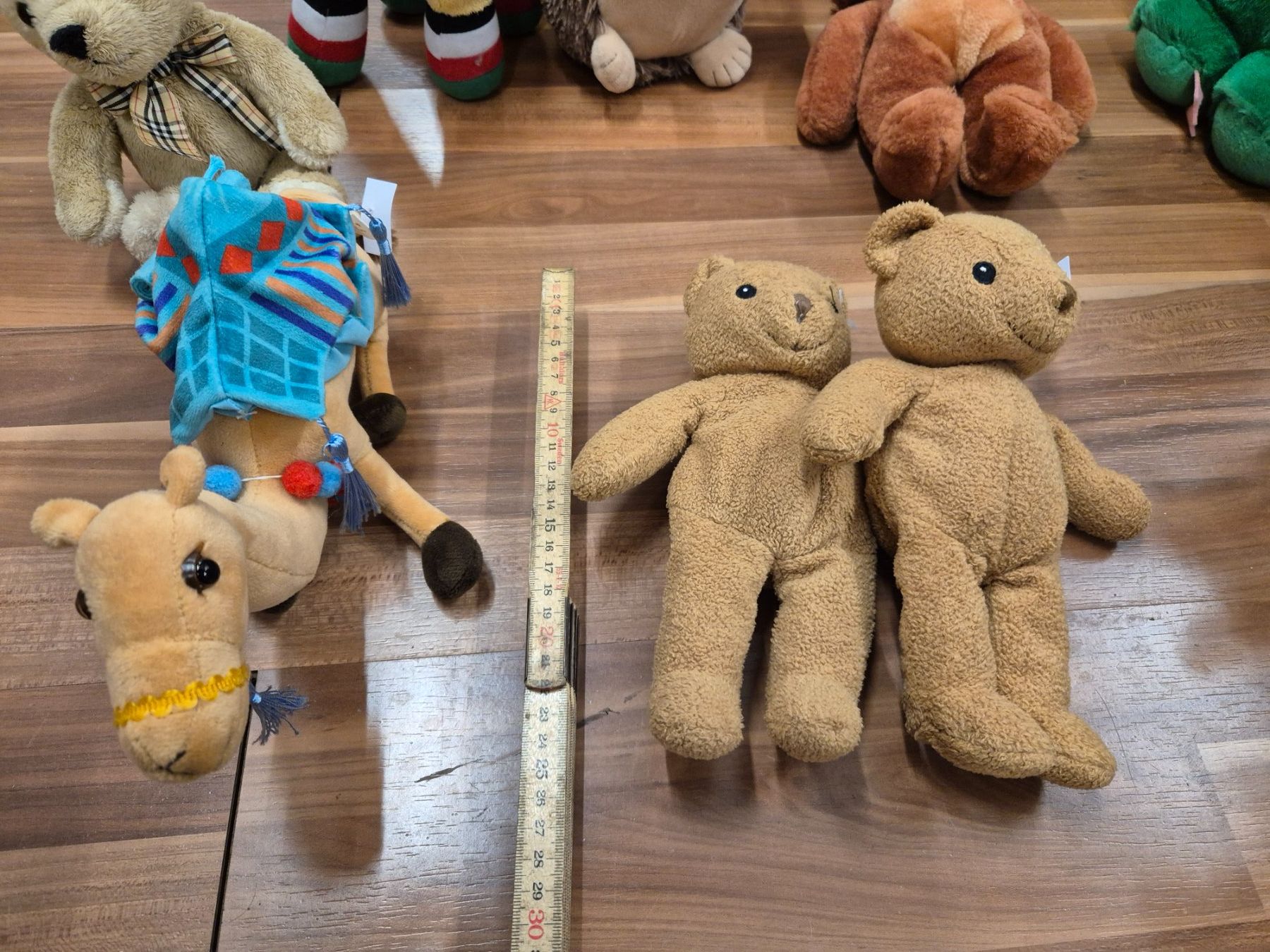 Spielzeuge: 1 Plüschtier Bär Dino Kamel Biber ..... K19 – Gebraucht aus Schwarzenburg von Flamingo07 1