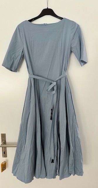 Vestiti: Max Mara dress – Nuovo (secondo la descrizione) da Dallenwil venduto da ZD2019