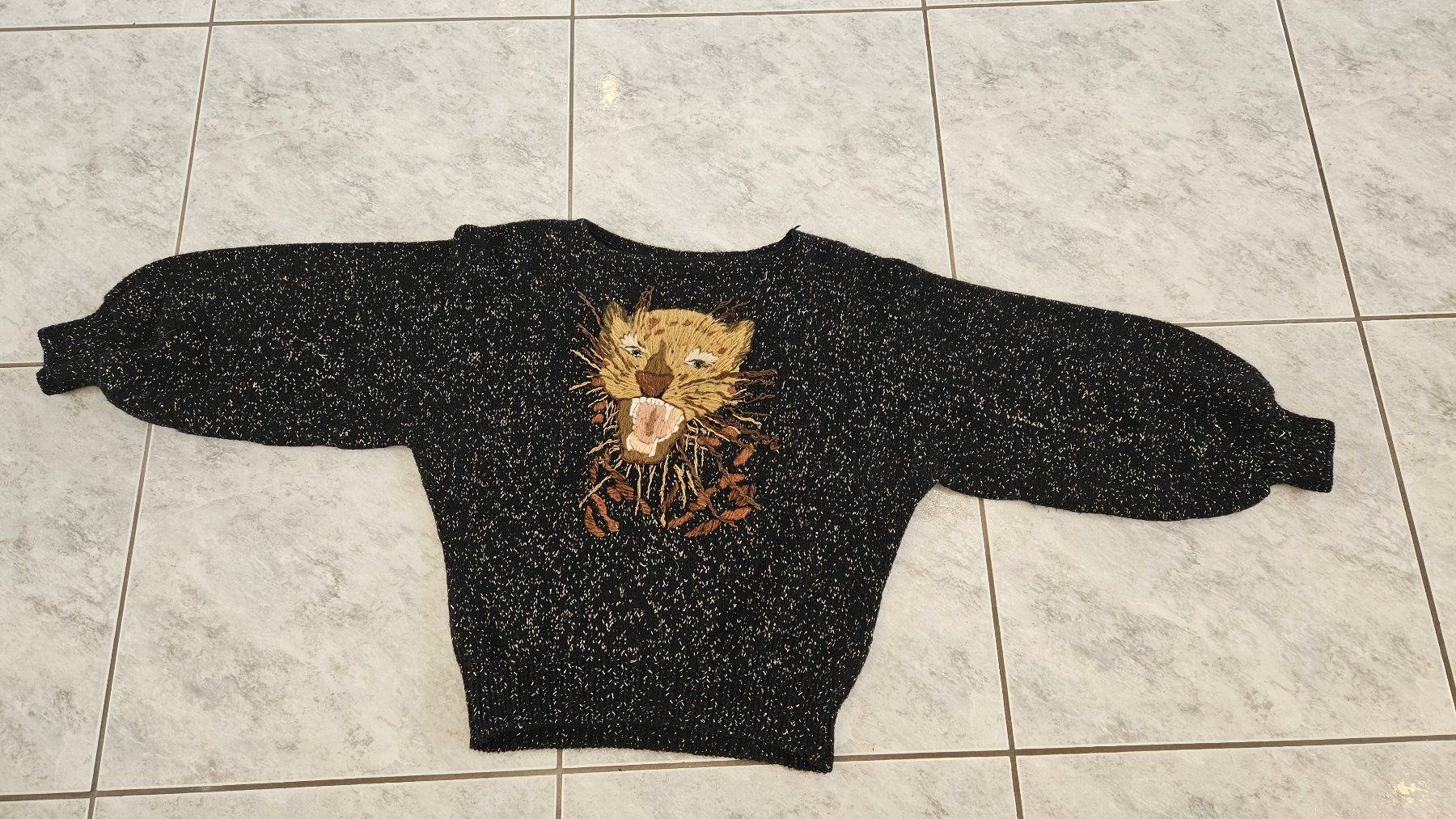 Maglioni & Felpe: Exklusiver Damenpullover mit Leopardkopf, Grösse 40 Wolle – Usato da Gossau ZH venduto da fashiontwo 6