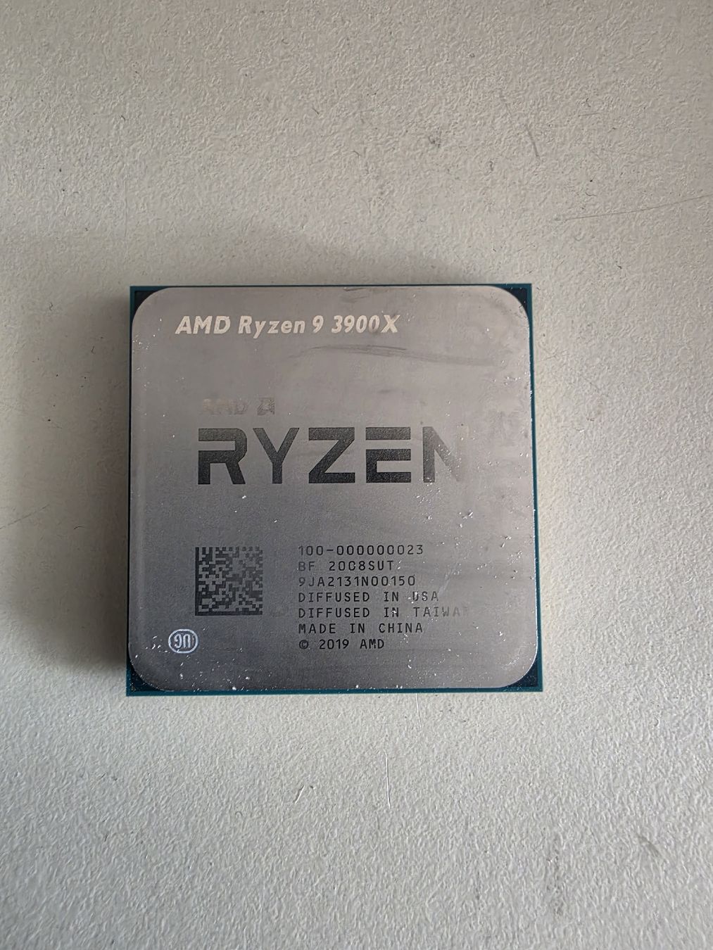 Amd Componenti elettronici: Processeur AMD Ryzen 9 3900X – Usato da Fribourg venduto da Tolkien