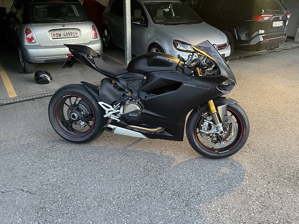 Ducati Route: Ducati Panigale 1199s – D'occasion à Alpnachstad par Mtk96 3