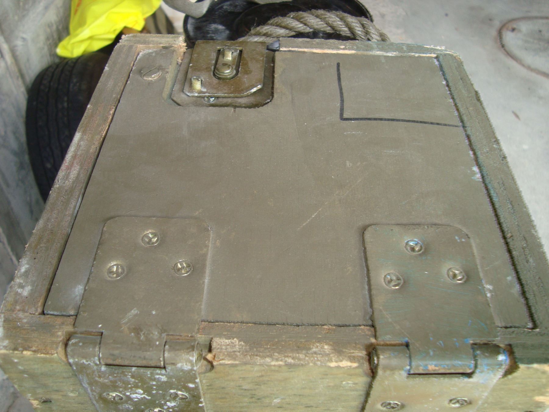 Transportkisten: Armee Holzkiste mit UN 0181 Behälter – Gebraucht aus Wädenswil von OliveDerSpezialist 6