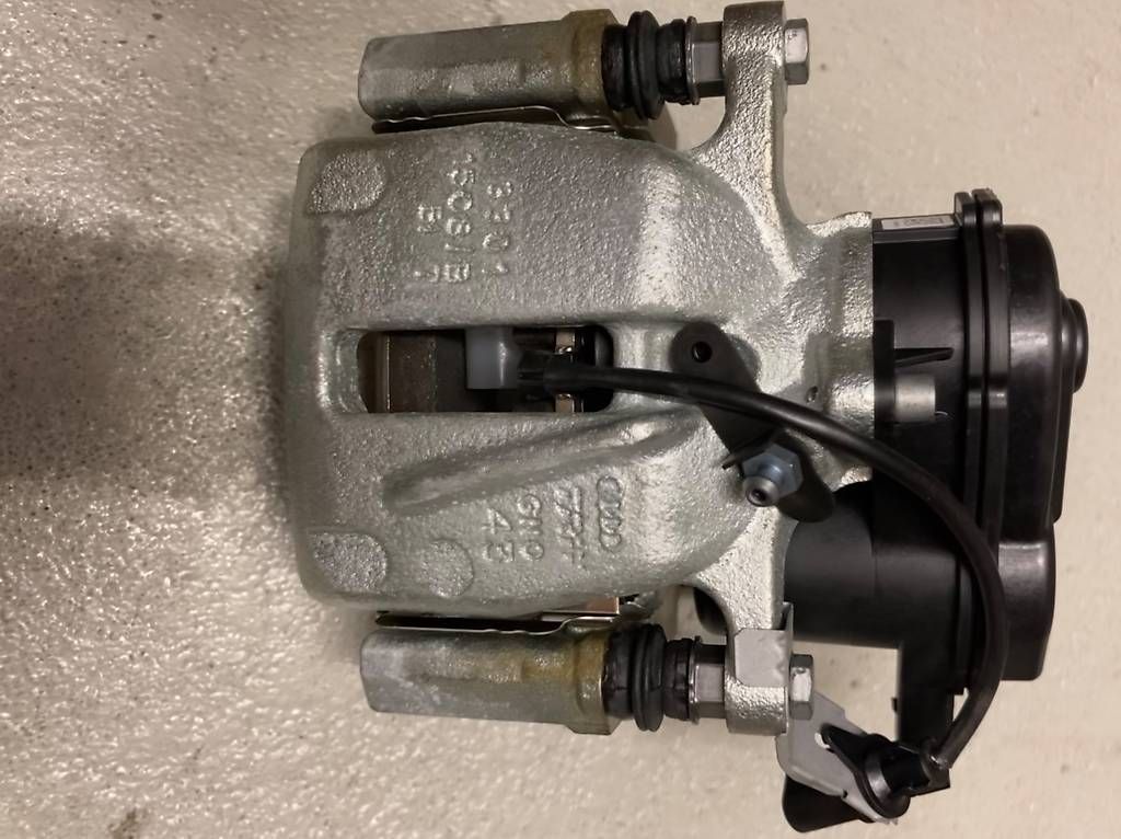 Audi Tutti pezzi di ricambio auto: Bremse hinten Audi s4 b8 – Nuovo (secondo la descrizione) da Laax GR venduto da oc76 2