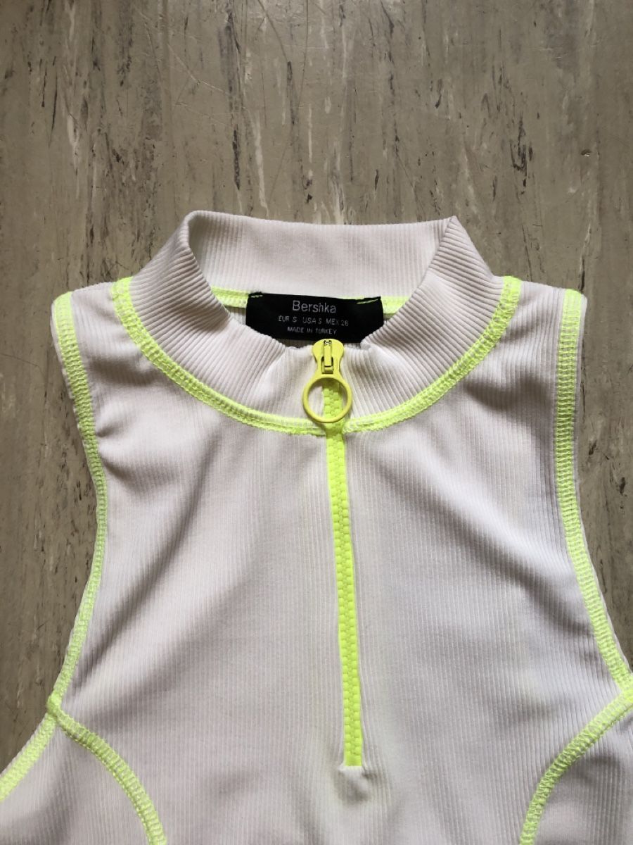 Top: Top // weiss & neongelb – Usato da Zürich venduto da aurelia_nater 1