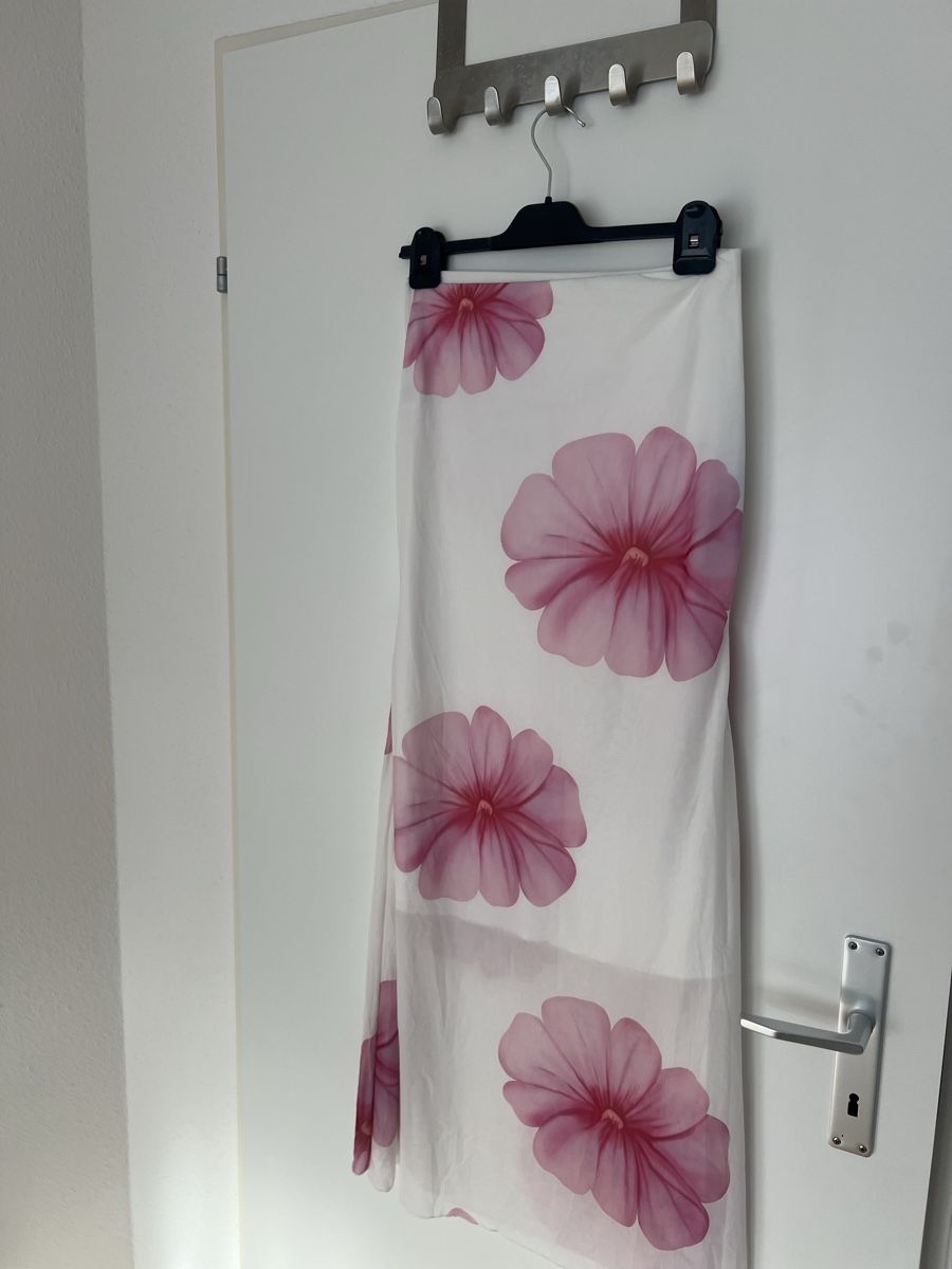 Vestiti: Sommer Set: Top & Rock mit Blumenmuster, Grösse L – Usato da Wattwil venduto da skr_94 8