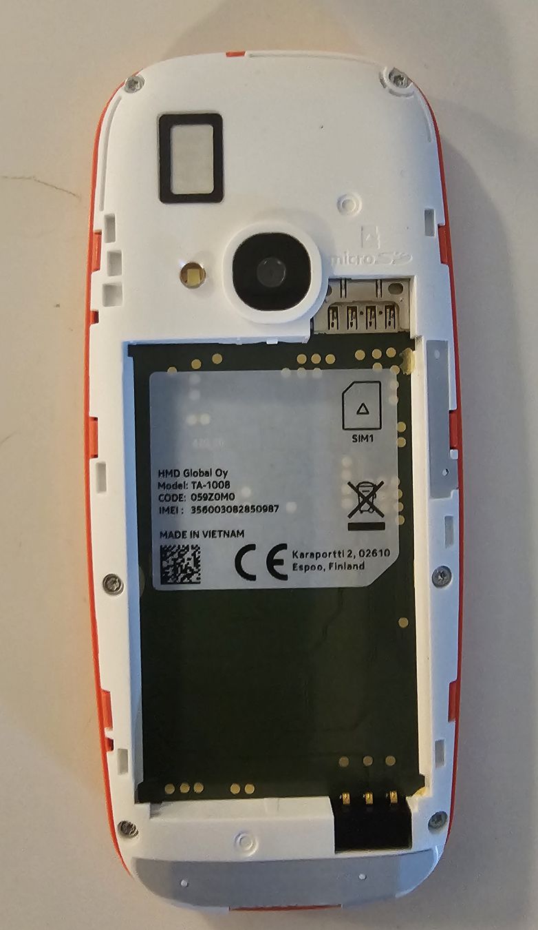 Nokia Telefoni cellulari / Smartphones: Nokia 3310, rot, 2017 – Nuovo (secondo la descrizione) da Staffelbach venduto da Ddado01 8
