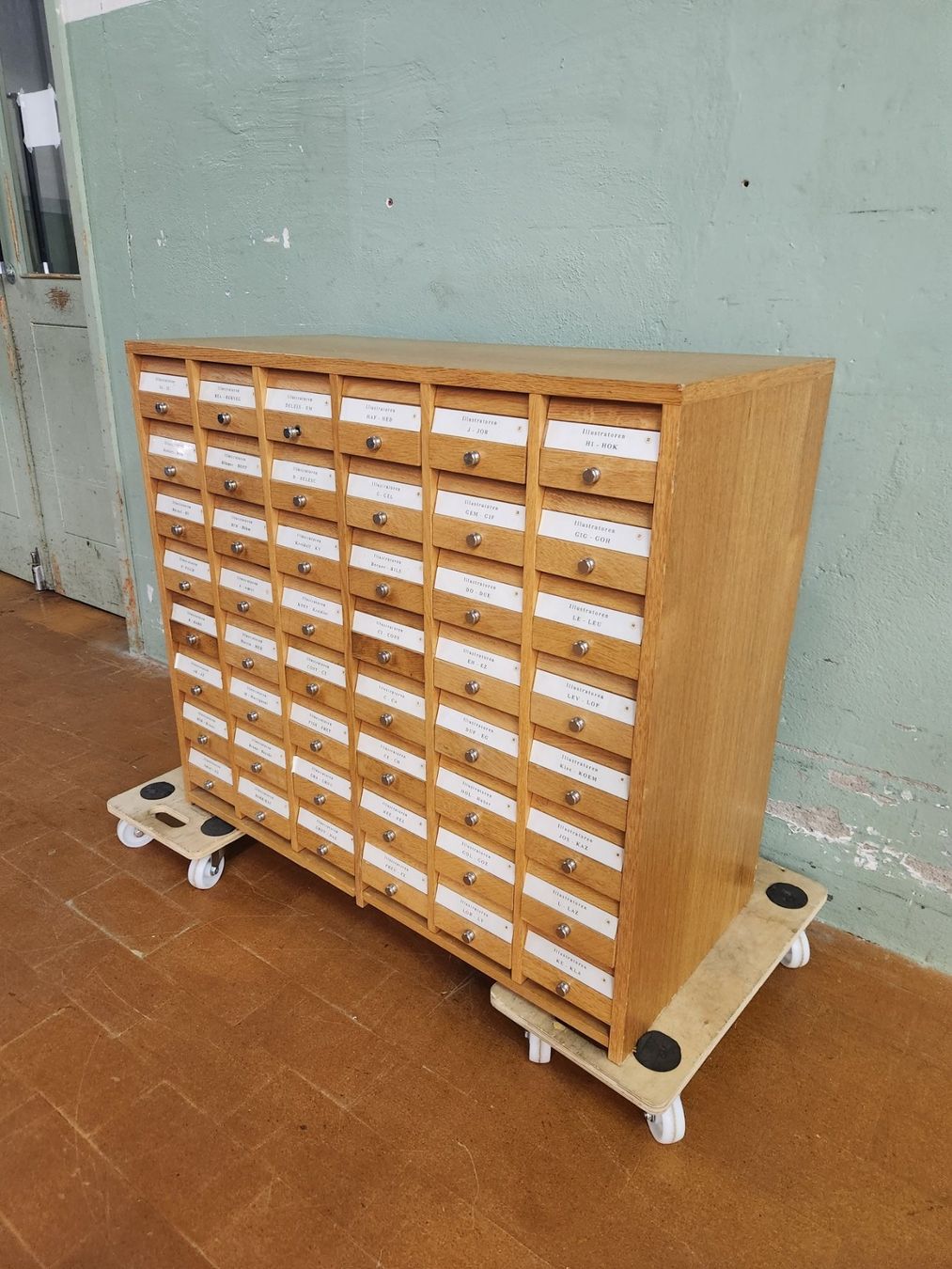 Cassettiere: Vintage Schubladenmöbel – Usato da Lichtensteig venduto da Usedinstorecom 1