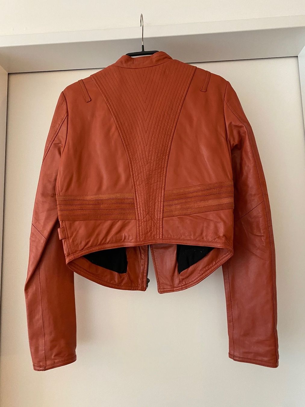Vila Vestes: Lederjacke – D'occasion à Glattpark par Kleider_shop 2