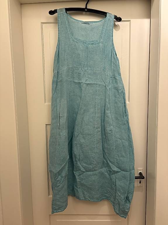 Vestiti: Kleid türkis  – Usato da Winterthur venduto da Pluna70