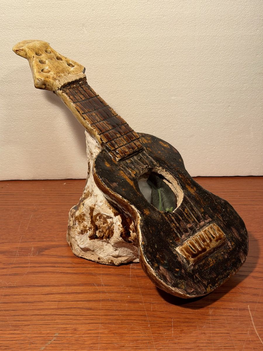 Tutte le decorazioni: Unique Vintage Guitar Decoration Piece - ceramic – Usato da Lausanne venduto da vas_cdb2 3