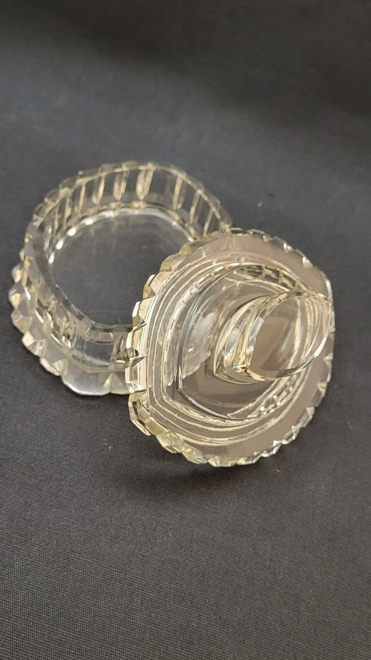 Figuren: Antike Glas-Dose – Gebraucht aus Basel von spinne02 4