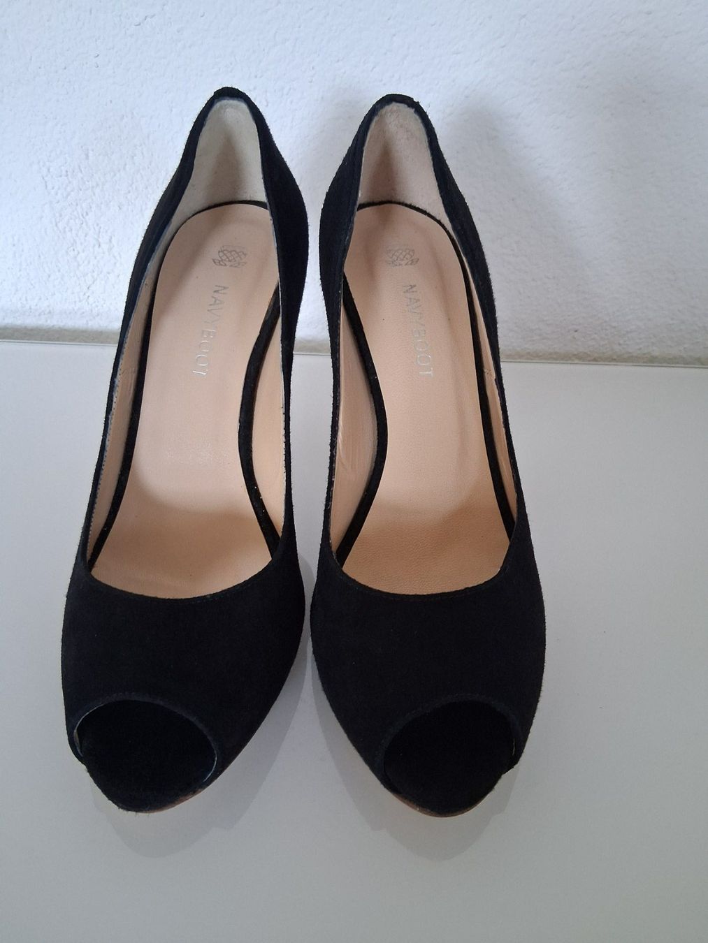 Navyboot Damenschuhe: Navyboot Leder Peeptoe Pumps 38 – Gebraucht aus Lengnau AG von Nathi88 1