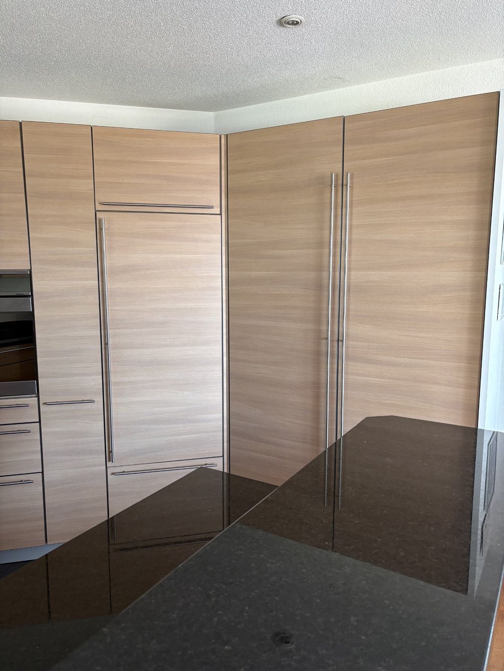 Cucine complete: Küche mit Geräte & Granit, Demontage durch Käufer. – Usato da Trimbach venduto da hberlinger 3