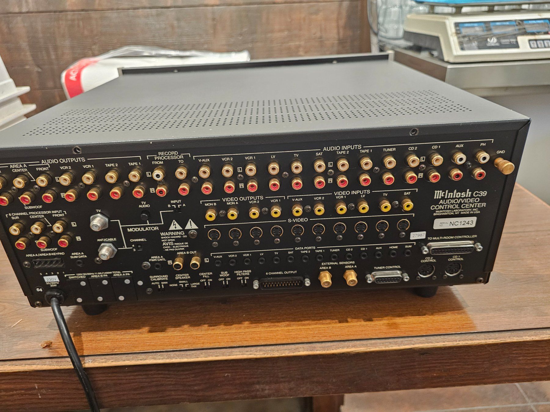 McIntosh Amplificatori: McIntosh C39 TOP Preamplificatore / AV – Usato da Monte Carasso venduto da giave 5
