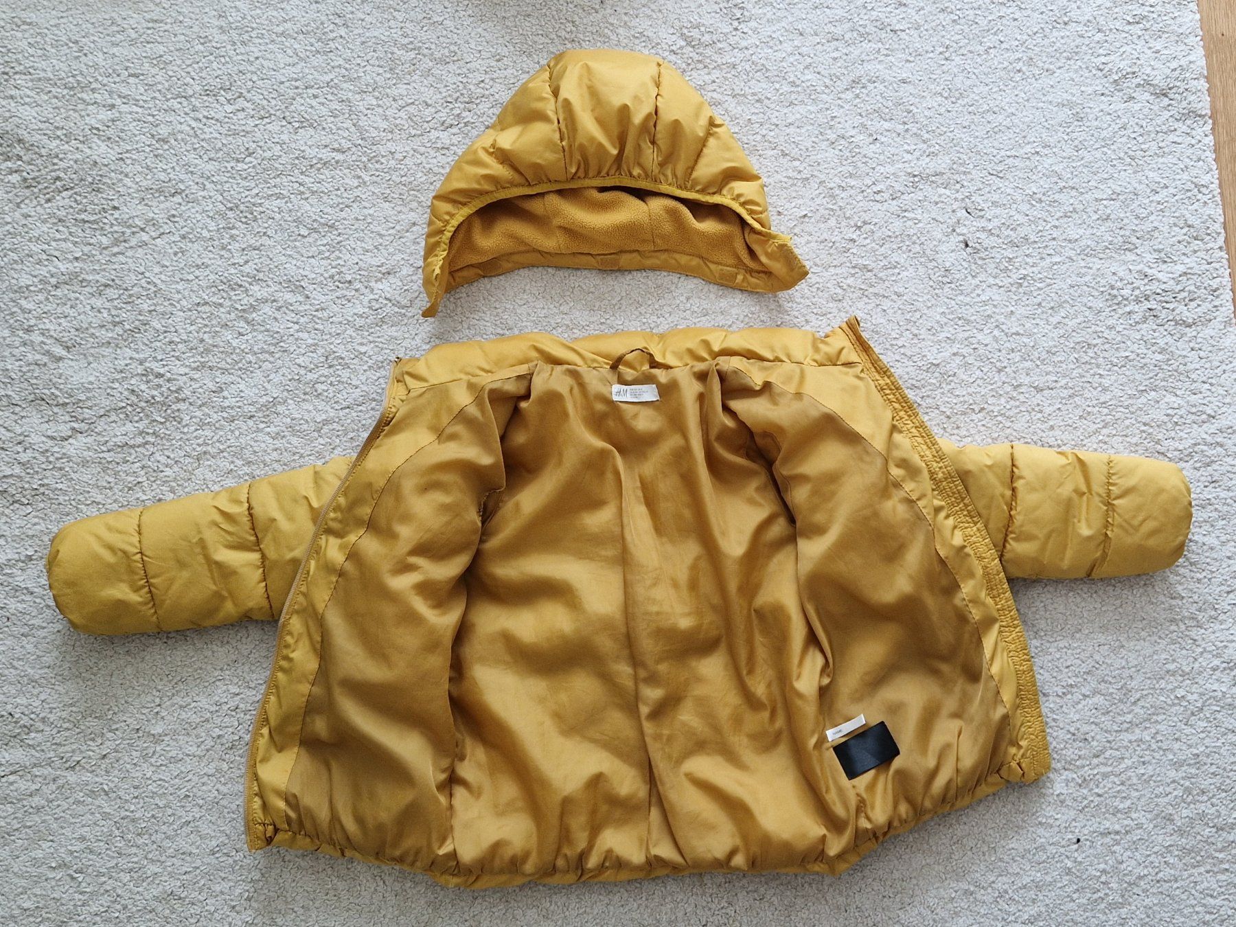 Giacche & Cappotti: Schöne Winterjacke, Gr. 134 – Usato da Glattpark(Opfikon) venduto da dememora 2