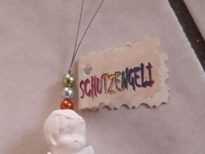Statuette: Schutzengeli Tschoppi Keramik – Nuovo e nell'imballaggio originale da Winistorf venduto da acreativ 2