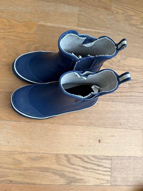 Chaussures garçon: Kinder Gummistiefel Gr 31 – D'occasion à Schwerzenbach par Ischani