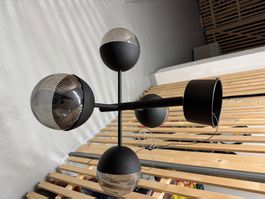 Lampe Schwarz mit Glaskugeln