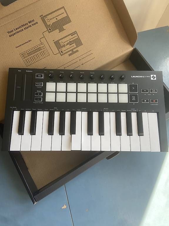 Musikinstrumente: LaunchKey Novation – Gebraucht aus Luzern von gianschweizer 3