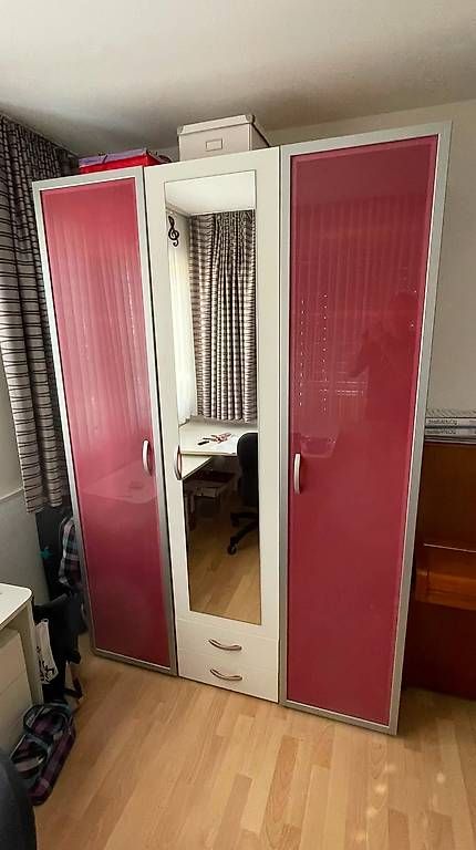 Armadi: Schrank 3 Flügel – Usato da Brunnen venduto da Noldius