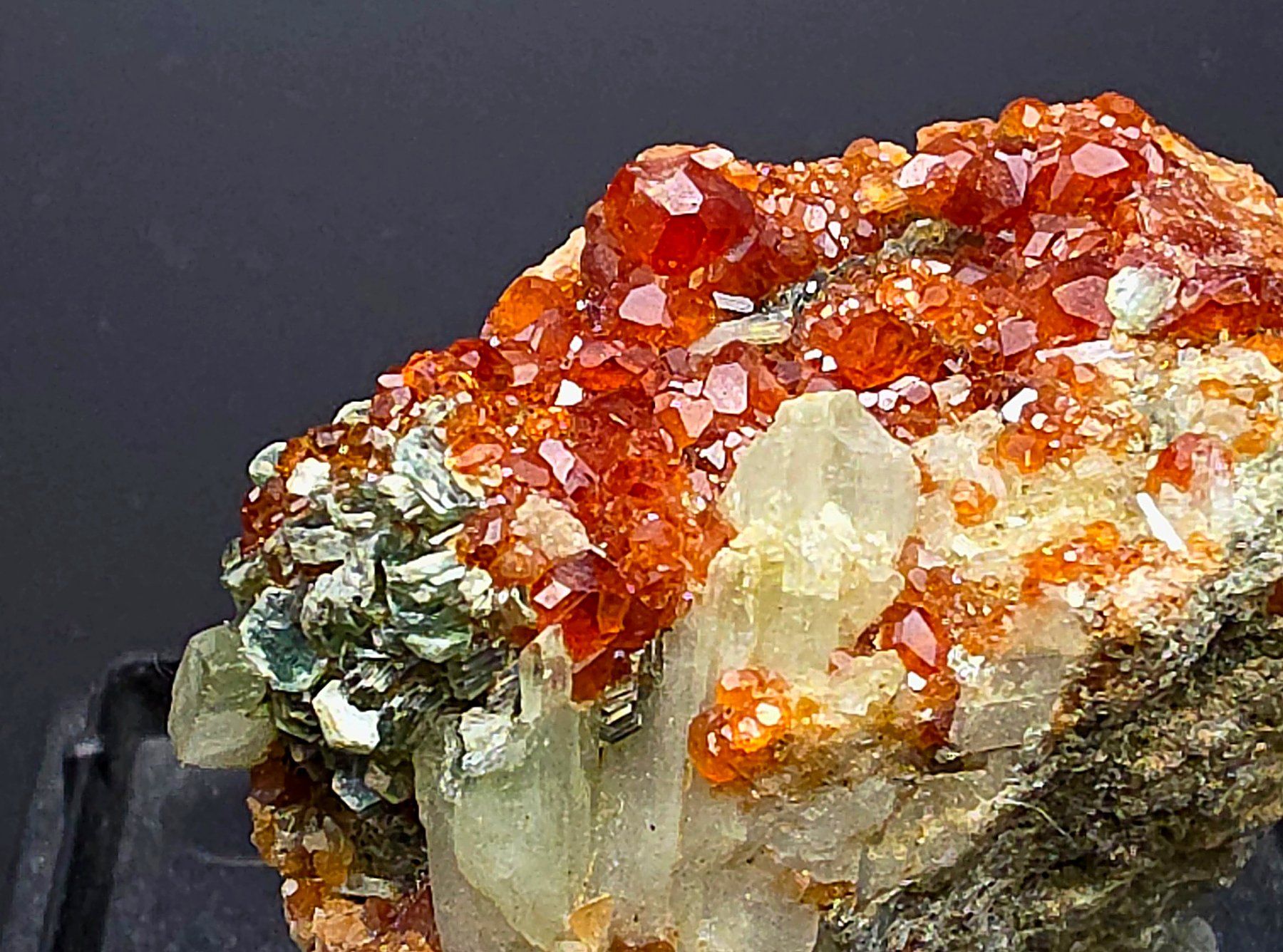 Minerali & Pietre curative: Three Natural Hessonite Garnet Crystals – Usato da Figino venduto da minshop 5