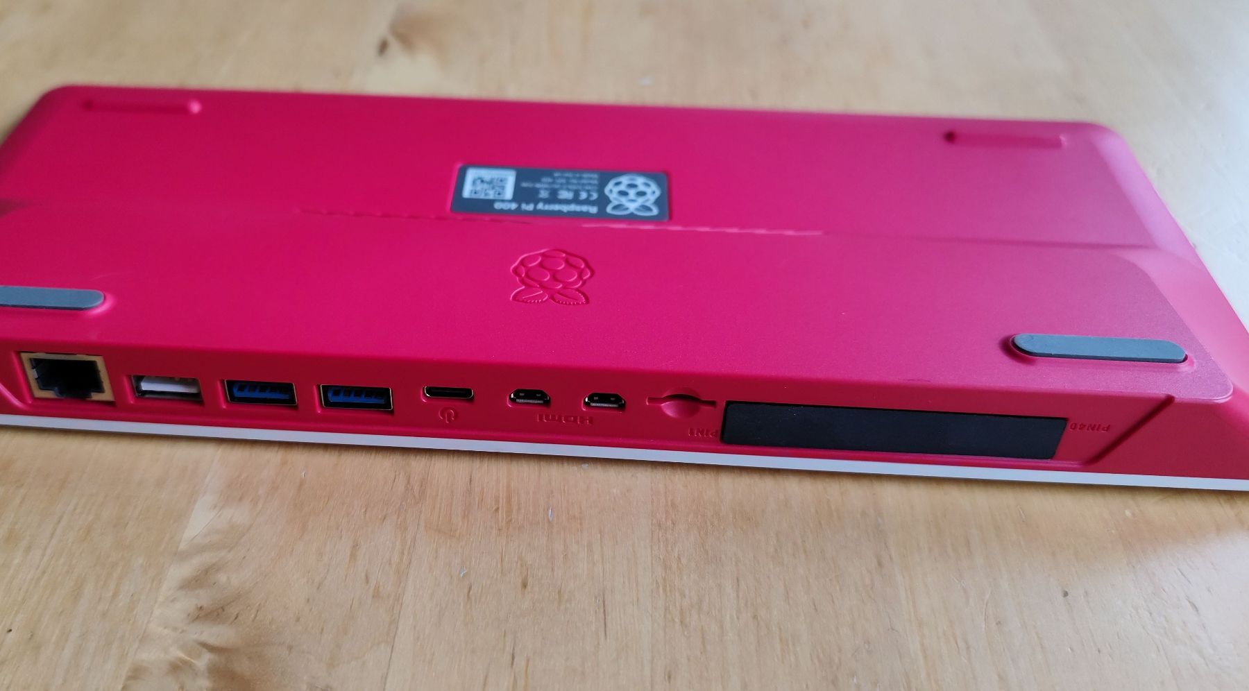 Raspberry Pi PCs: Raspberry Pi 400 MINI-PC, Netzteil & HDMI – Neu (gemäss Beschreibung) aus Romanshorn von eRRbse 3