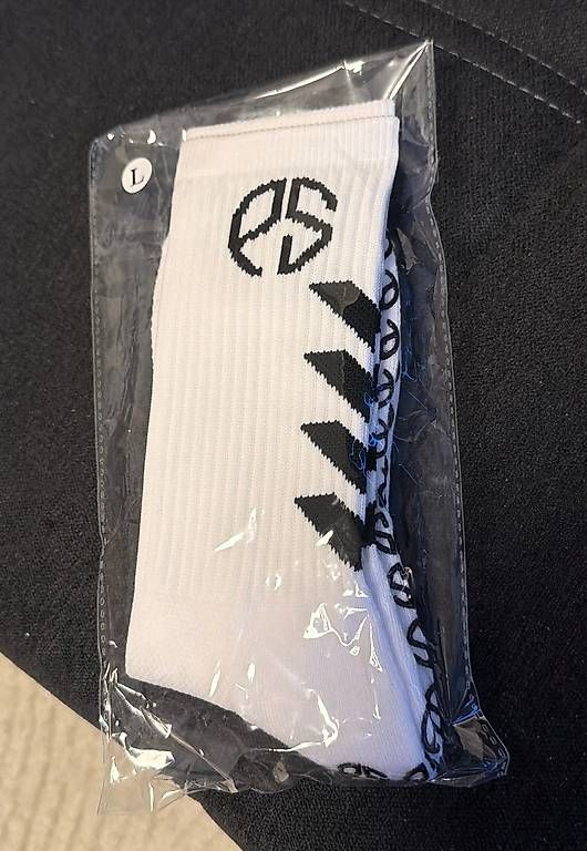 Socken: Restverkauf Grip-Socken Weiss – Neu und originalverpackt aus Liestal von arl_6tv7 2