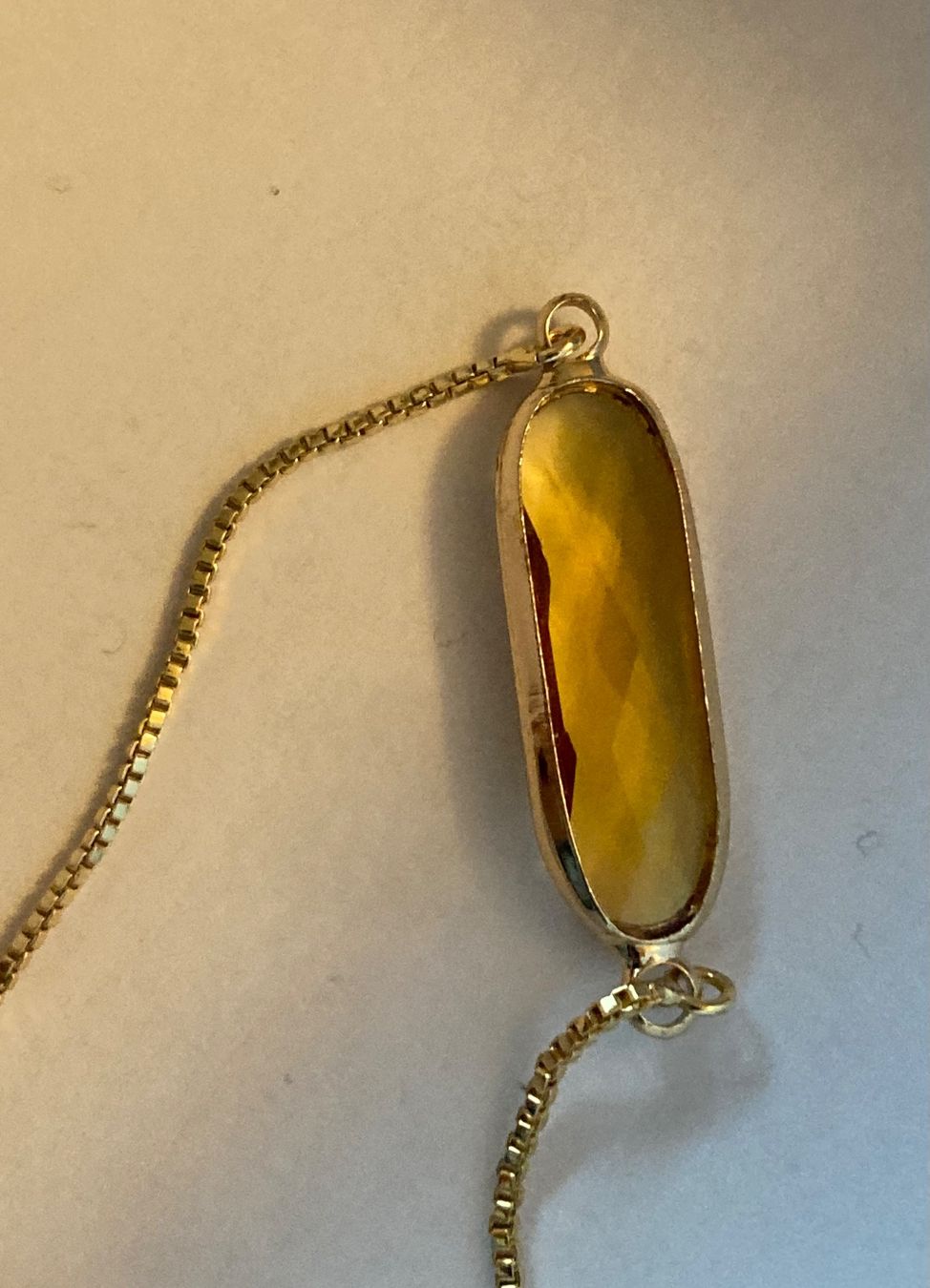 Bracciali & Braccialetti: Bracelet doré cabochon en verre taillé jaune – Nuovo e nell'imballaggio originale da Genève venduto da ct_fqr8 1
