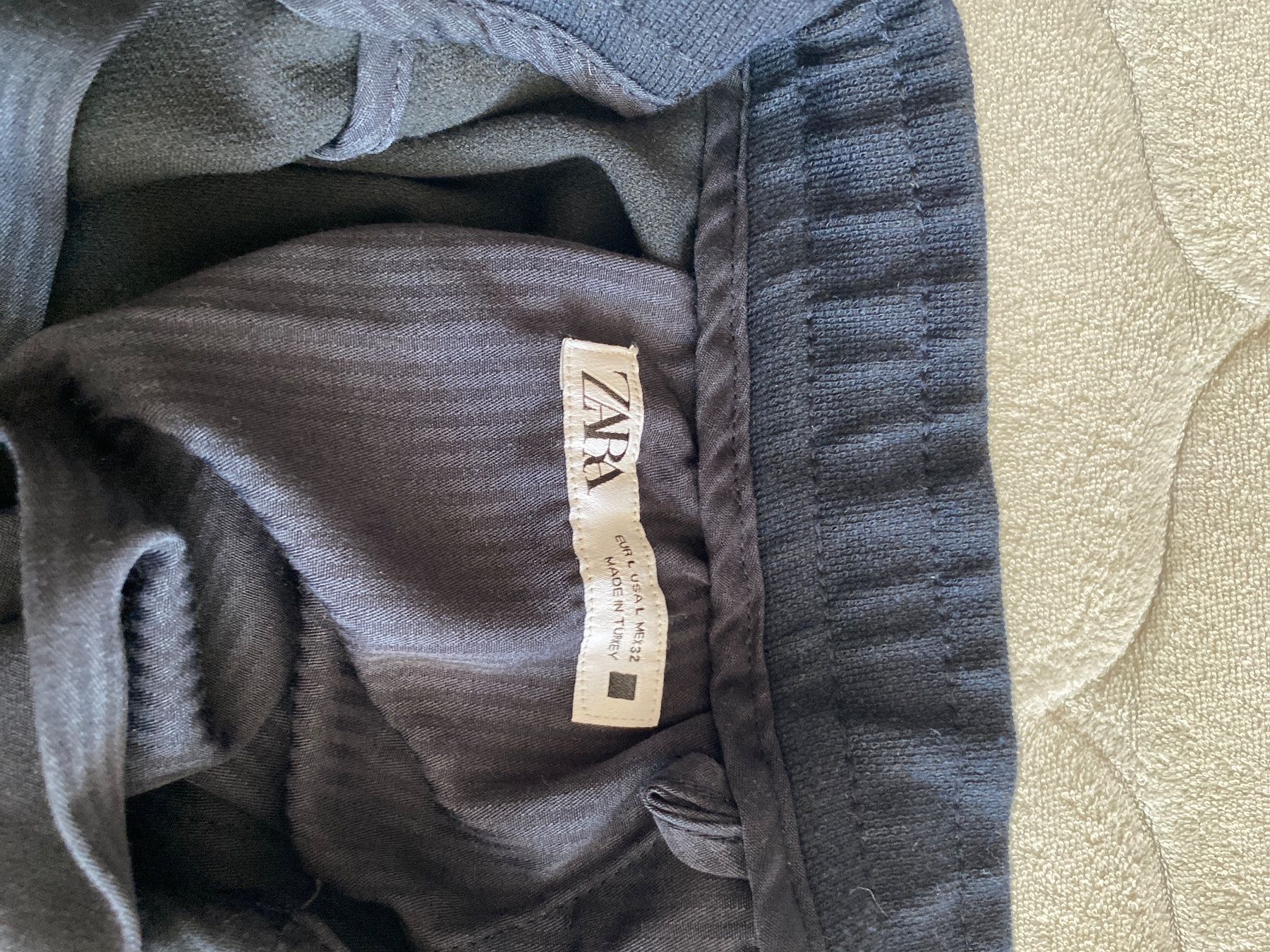 Zara Hosen: Zara - short bleu navy taille L – Neu (gemäss Beschreibung) aus Geneve von tom_d7f8 1