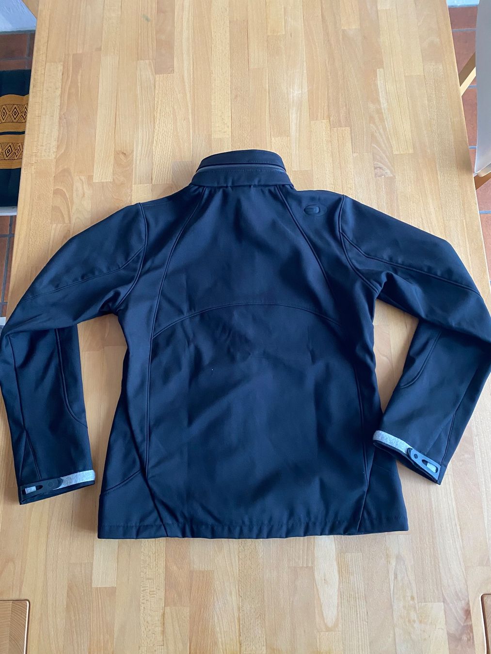 Giacche: schwarze Softshelljacke von `online` – Nuovo (secondo la descrizione) da Regensberg venduto da Qanussa 6