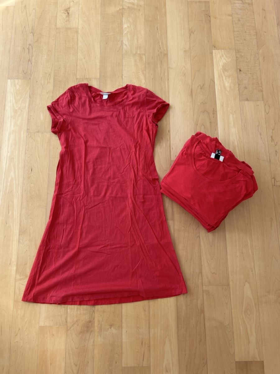 Tessuti: Roter Stoff oder rote Kleider EUR 36/38 – Nuovo (secondo la descrizione) da Murten venduto da vivienne.reichmuth