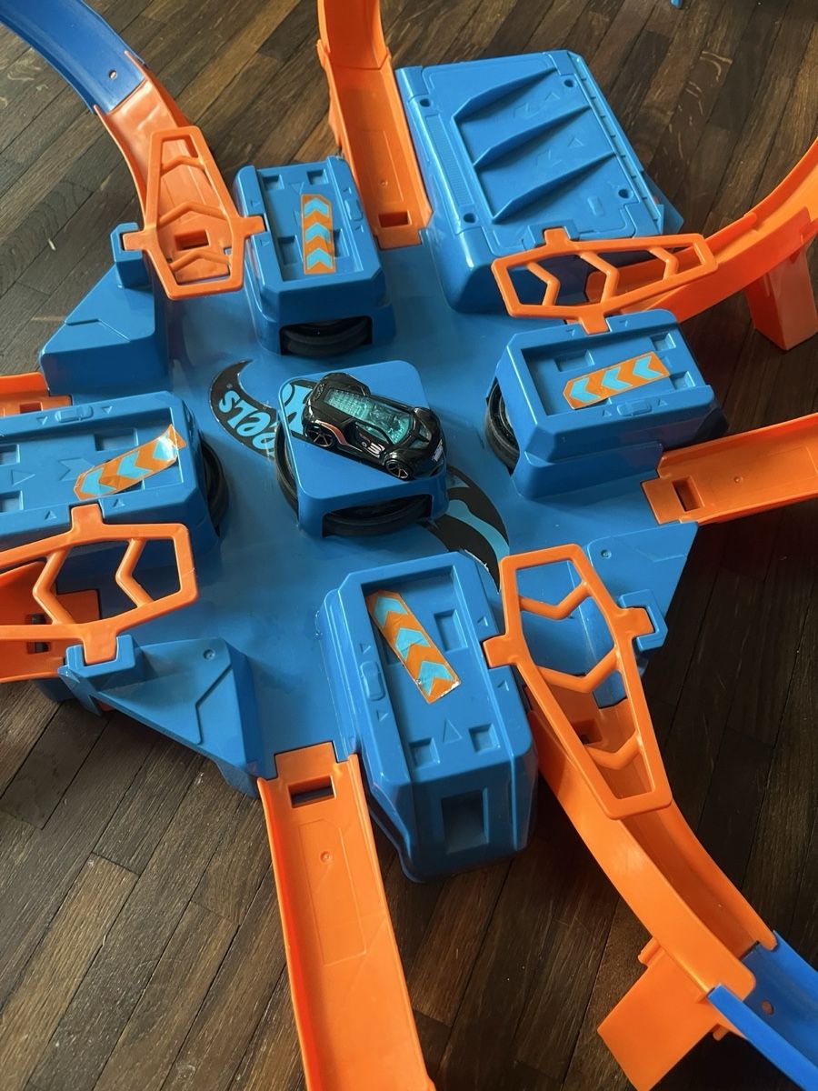 Hot Wheels Spielzeuge: Hot Wheels Bahn – Gebraucht aus luzern von Sim1 1