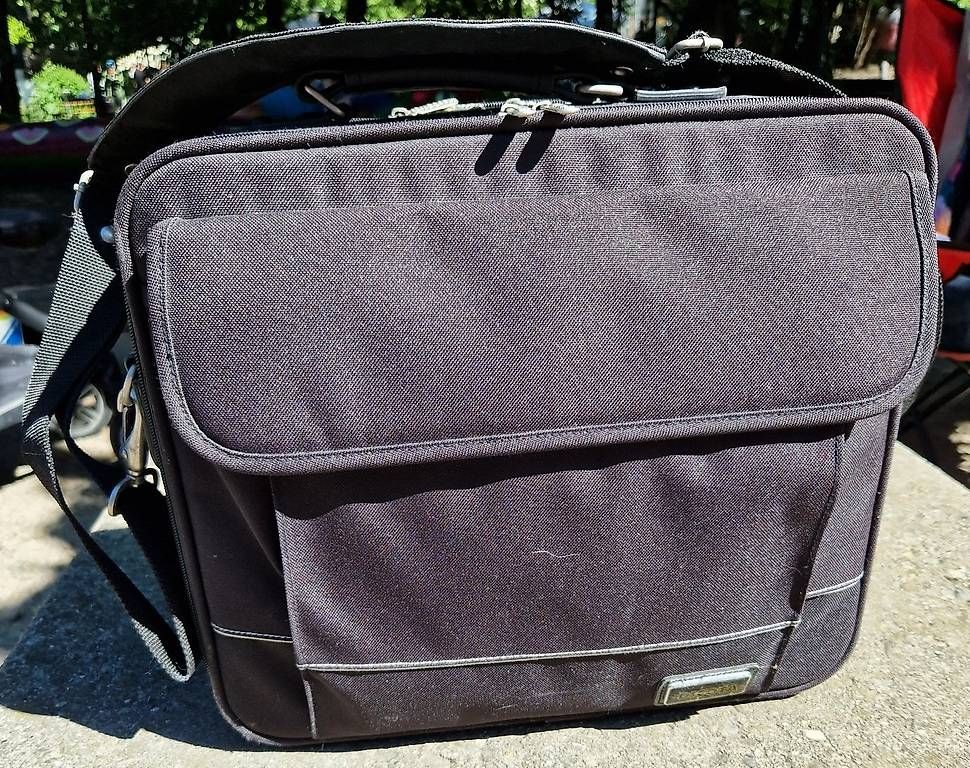 Taschen: Sacoche Dicota 15 pouces – Gebraucht aus Genève von Djdidans 2