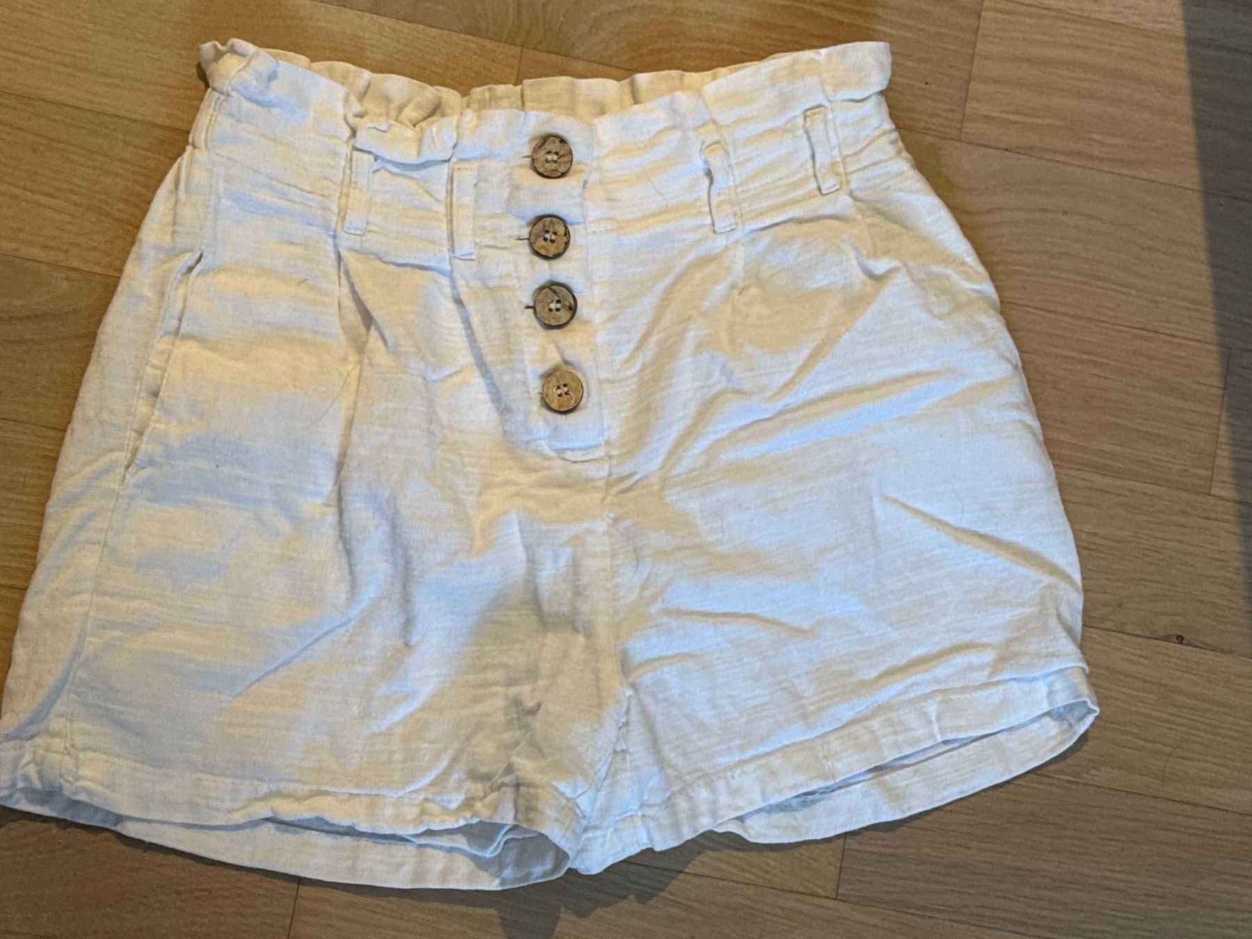 Pantaloni: Damen Shorts Baumwolle 32 – Usato da Amriswil venduto da used2use