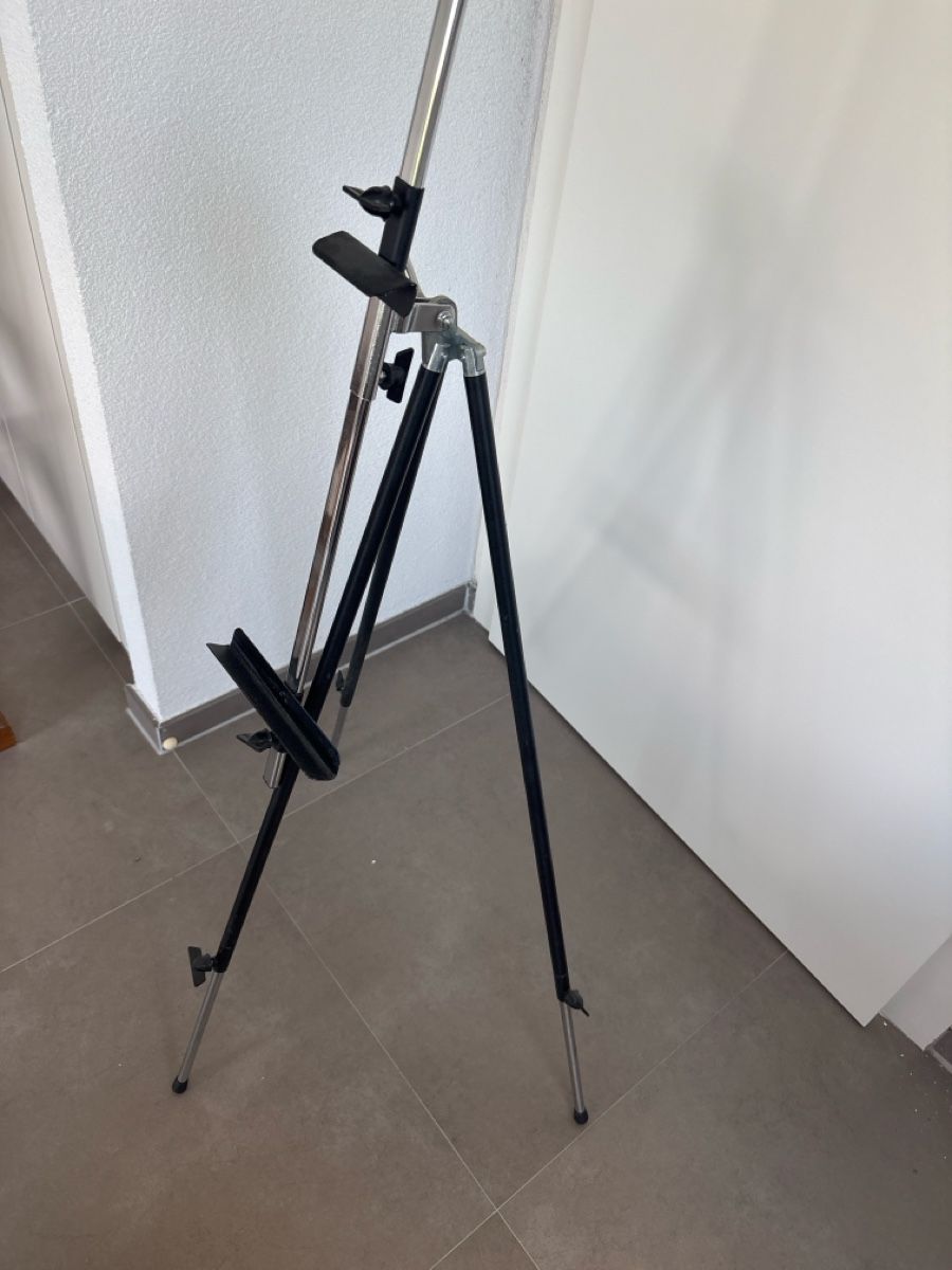 Cavalletti: Chevalet de peintre pliable en métal – Usato da Ecublens VD venduto da smet04 1