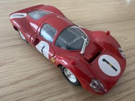 1:43 Modellauto wie auf den Bildern ersichtlich