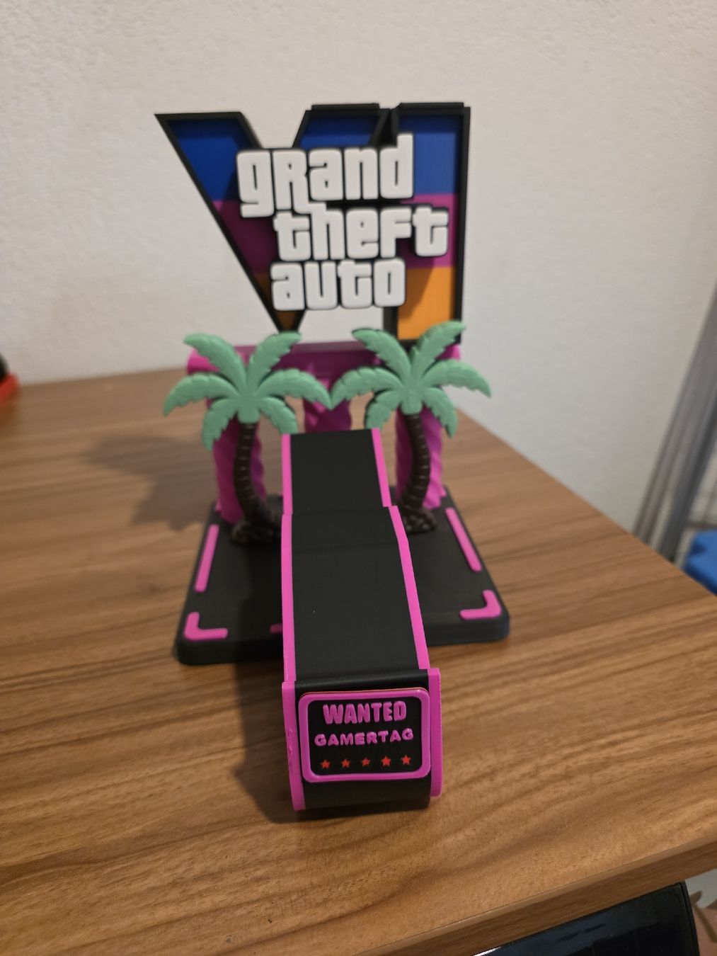 Spiele: GTA VI Controller & Headset Halterung Personalisiert – Neu (gemäss Beschreibung) aus Aigle von MagieFusion_3D