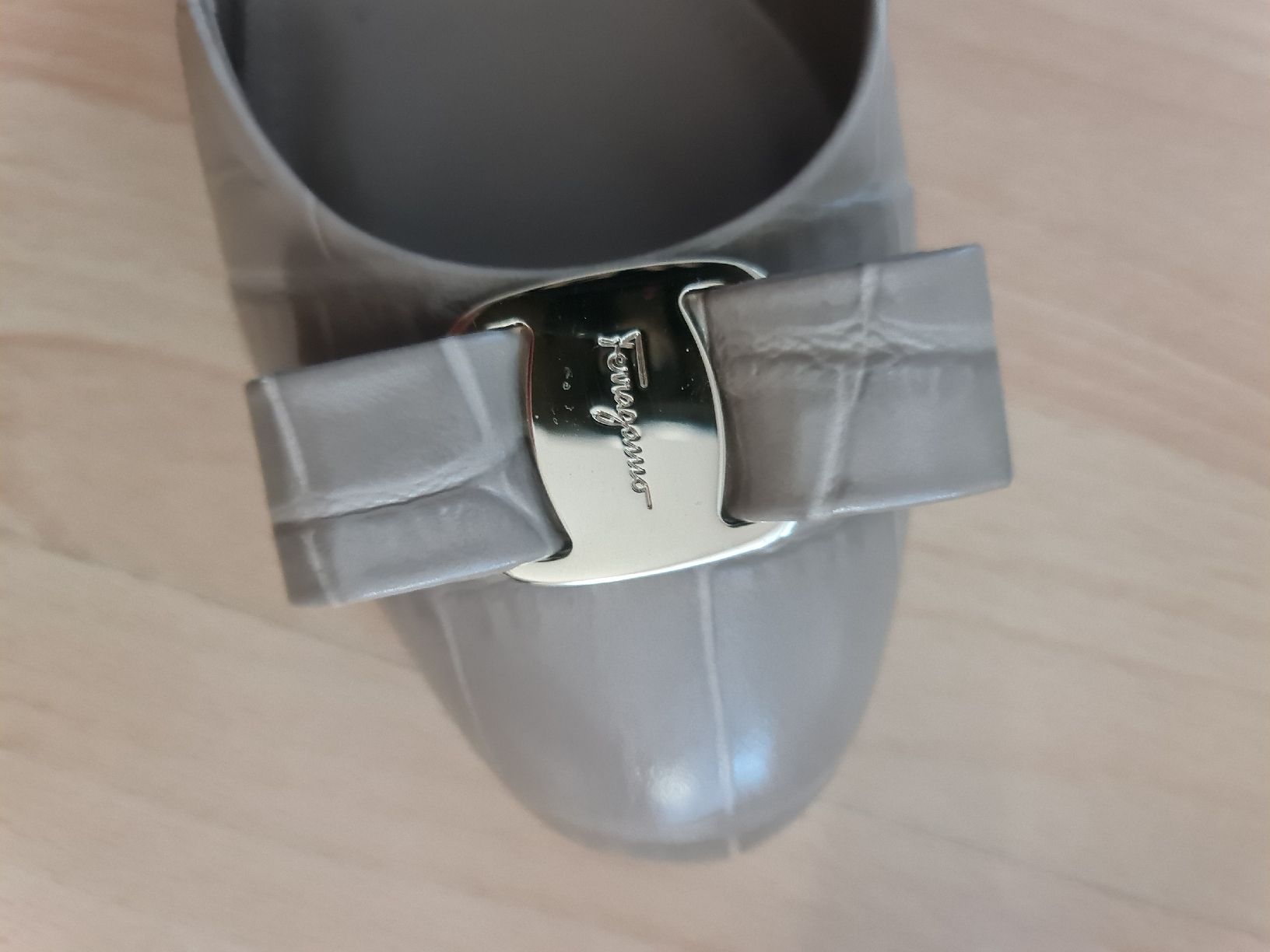 Salvatore Ferragamo Scarpe da donna: Elegante Ferragamo Pumps, Gr. 38, beige – Nuovo (secondo la descrizione) da Ibach venduto da ole_6whn 4