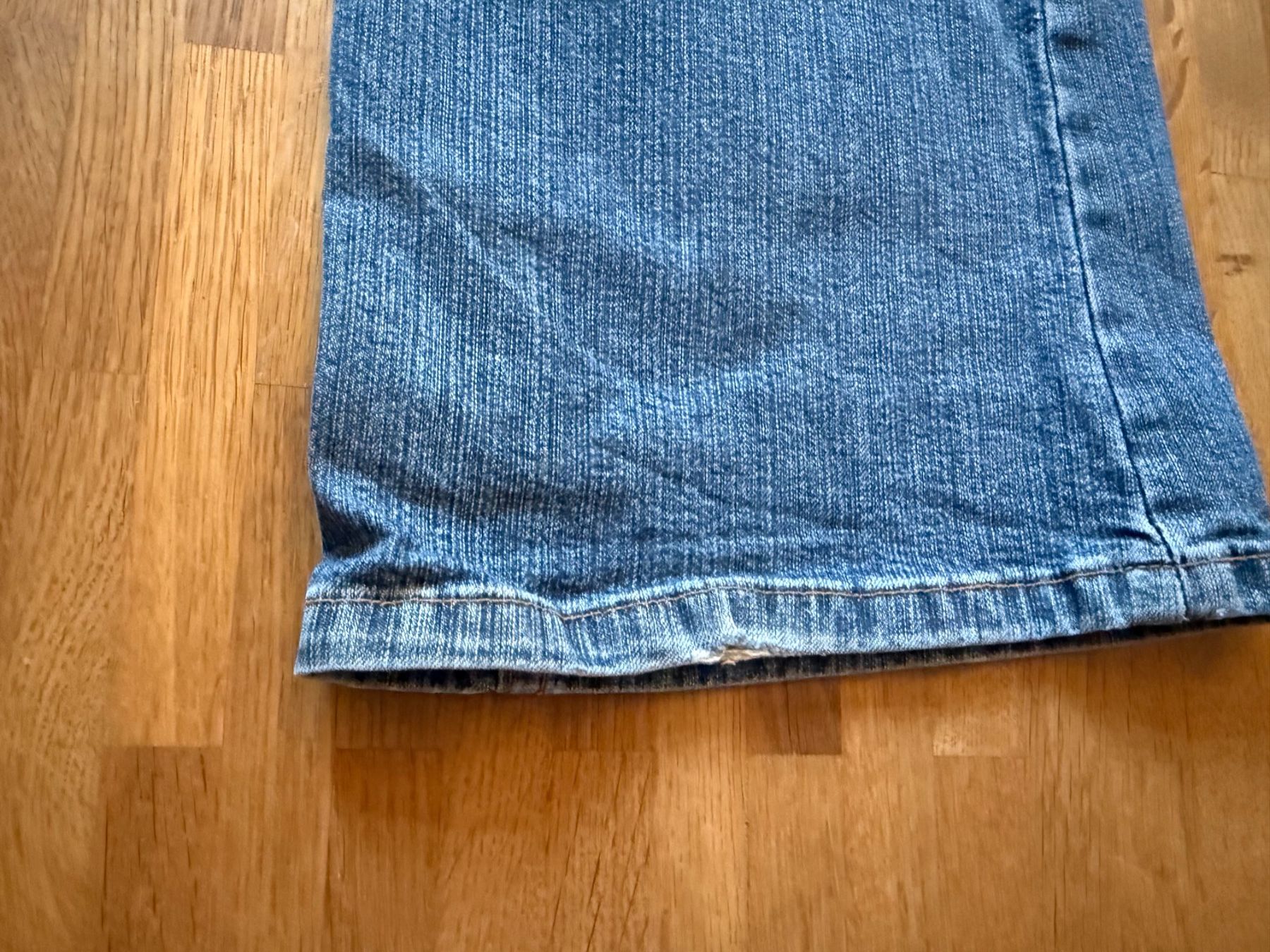 Jeans: Schöne Vintage-Schlaghose 90s/00s – Usato da Winterthur venduto da Bahareeba 5