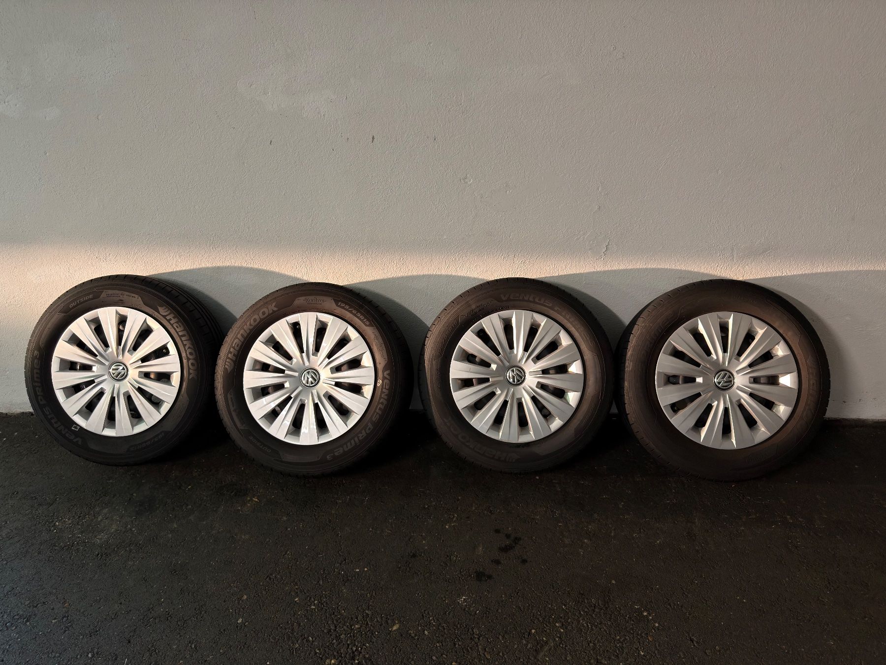 Volkswagen Pneumatici & Ruote complete: VW komplett Sommerräder Hankook 15" – Usato da Gossau SG venduto da fru_jkc6 1