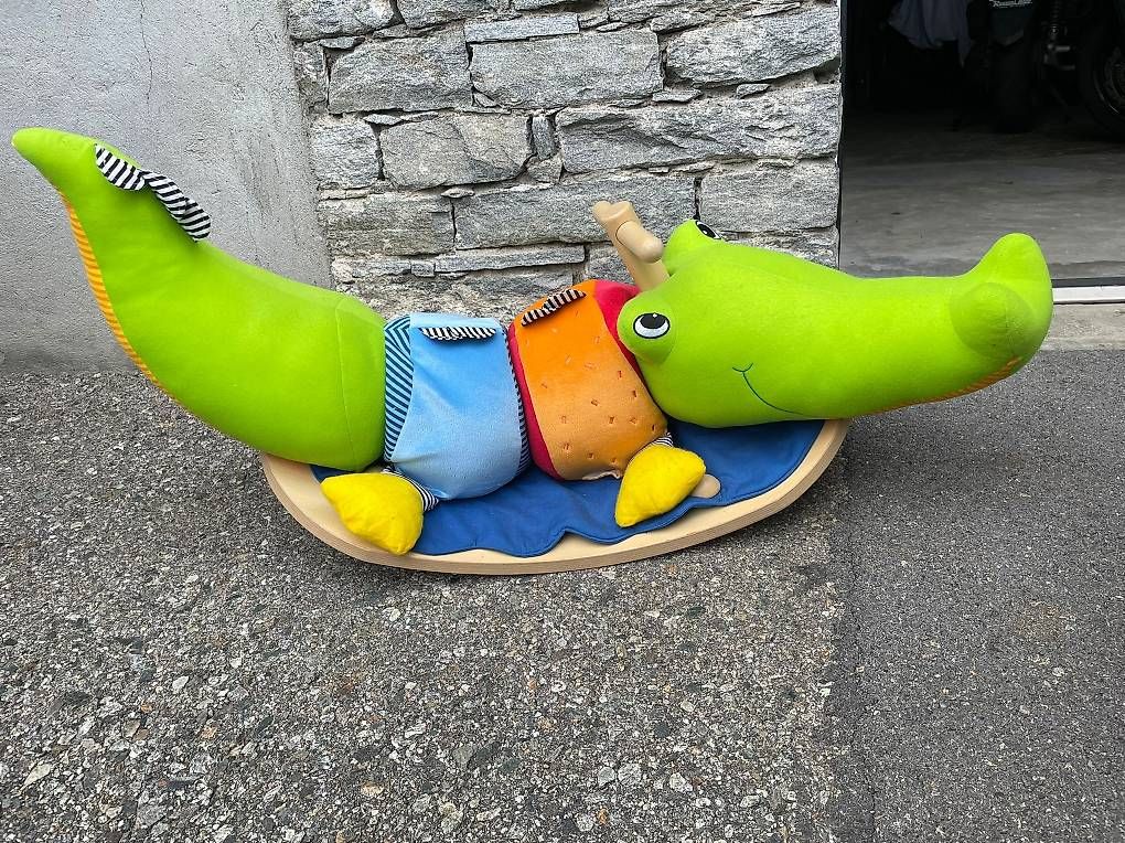 Jouets: Dondolo coccodrillo  – D'occasion à Brissago par nicoleoggier 1