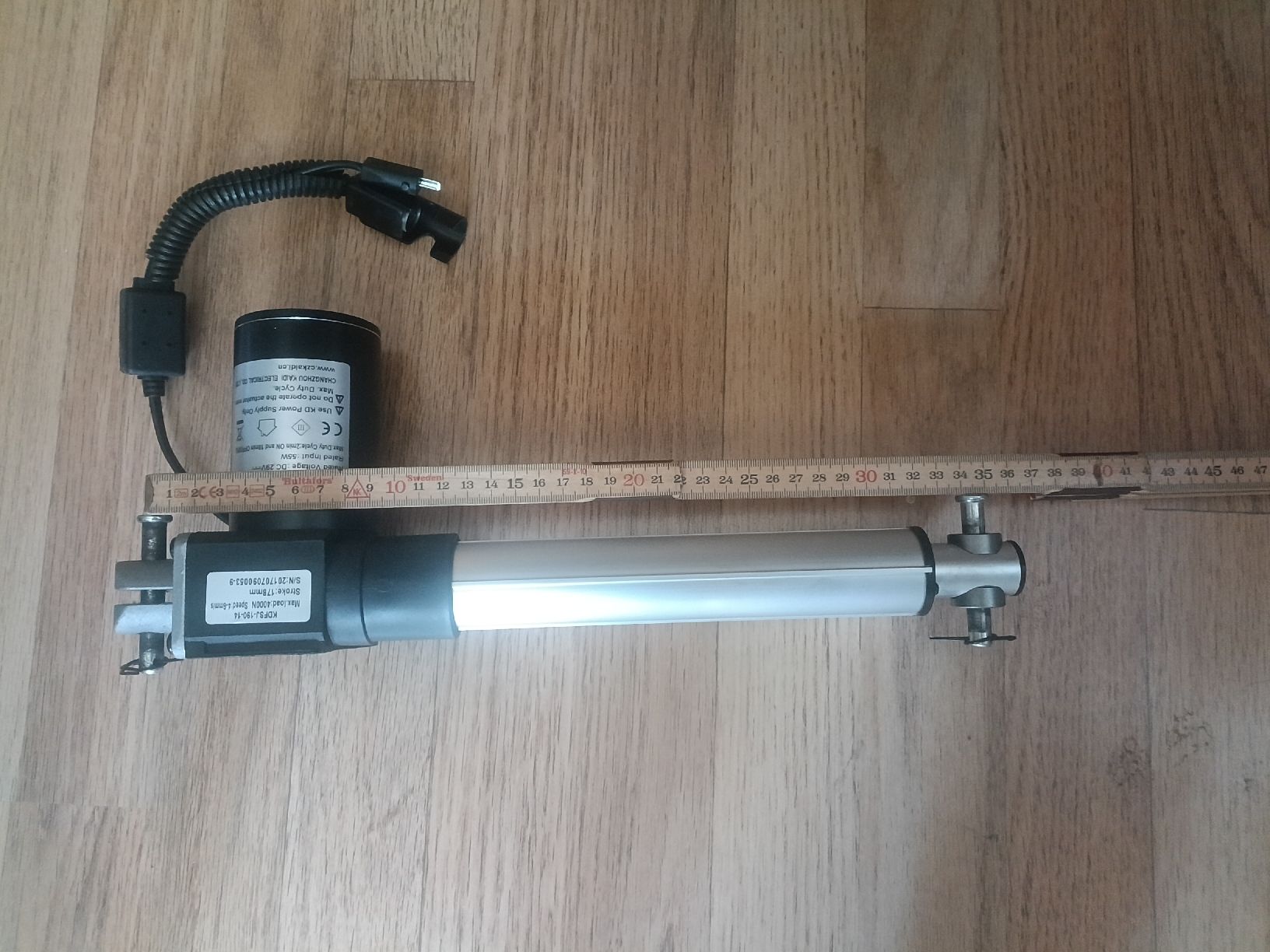 Componenti elettronici: Linear Aktuator – Usato da Wanzwil venduto da dod_6z2t 1