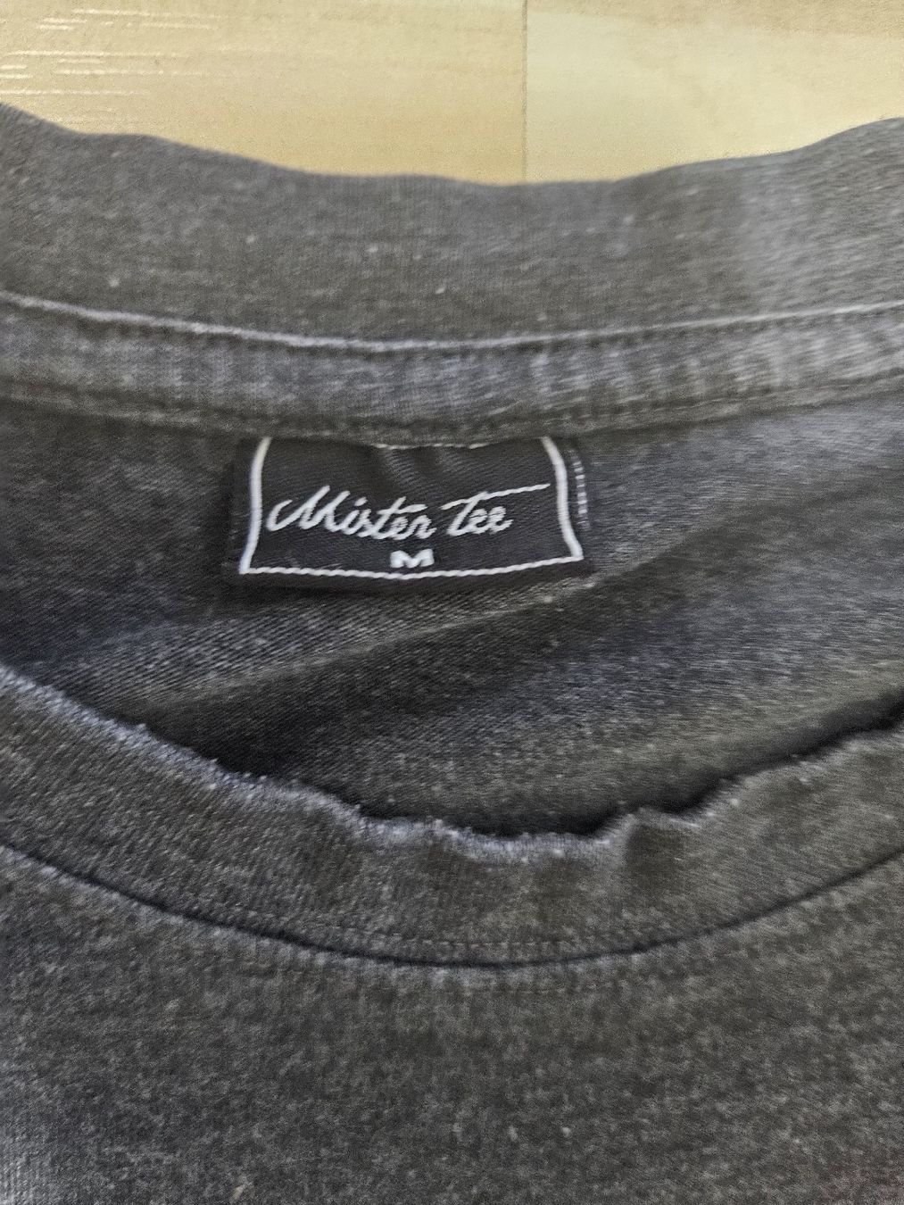 T-shirt: T-Shirt mit Weed Muster, grösse M – Usato da Kreuzlingen venduto da Lore2000 1