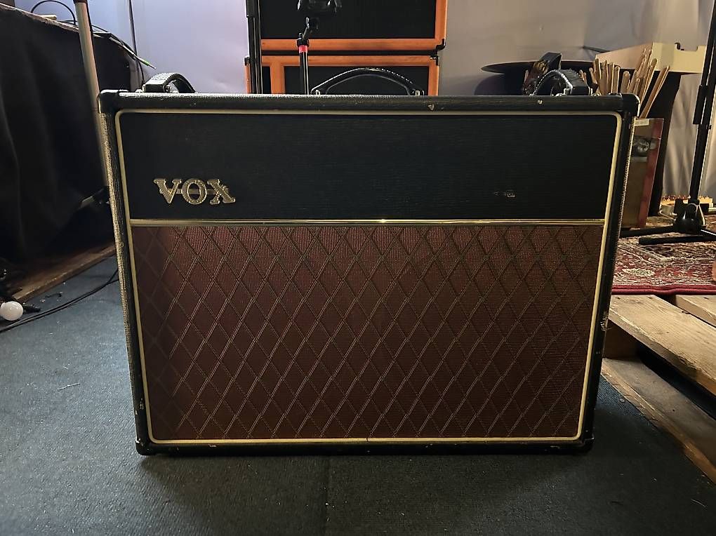 Vox Amplificateurs: Vox AC30 CC2 – D'occasion à Basel par pandafighter