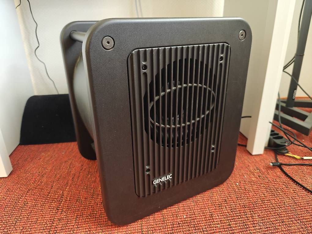Genelec Lautsprecher: Genelec 7050 B Subwoofer – Gebraucht aus Endingen von frusciantee