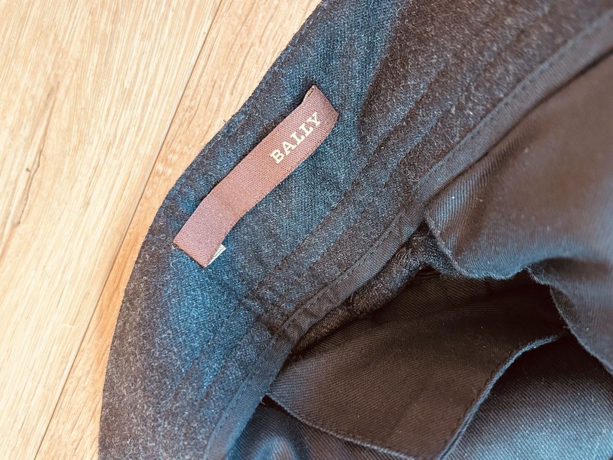 Bally Hosen: Hose BALLY, dunkelgrau, Gr. 50  – Neu (gemäss Beschreibung) aus Bolligen von Atelier17.design 1