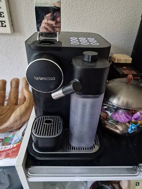 Machines à café & Machines à expresso: Gran Lattissima Nespresso  – D'occasion à Martigny par Truglia83 3