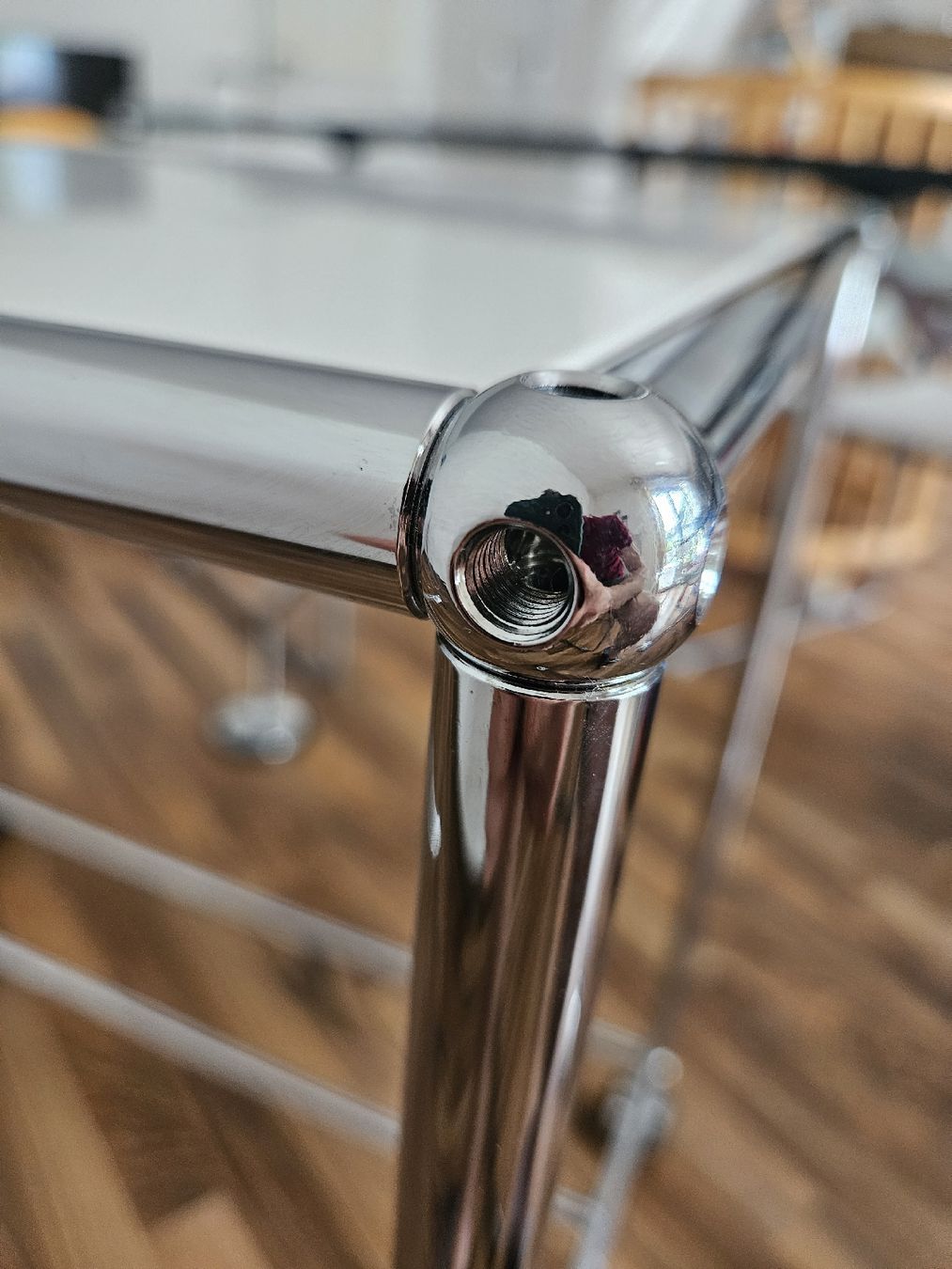 USM Scrivanie: USM Haller Schreibtisch weiss – Usato da Muttenz venduto da jeh_l5fx 2